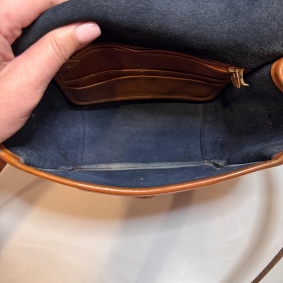 VTG Dooney & Bourke All-Weather Leather Square Surrey Crossbody Navy Brown Bag - Picture 12 of 16